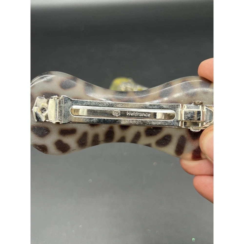 Helfrance barrette hair